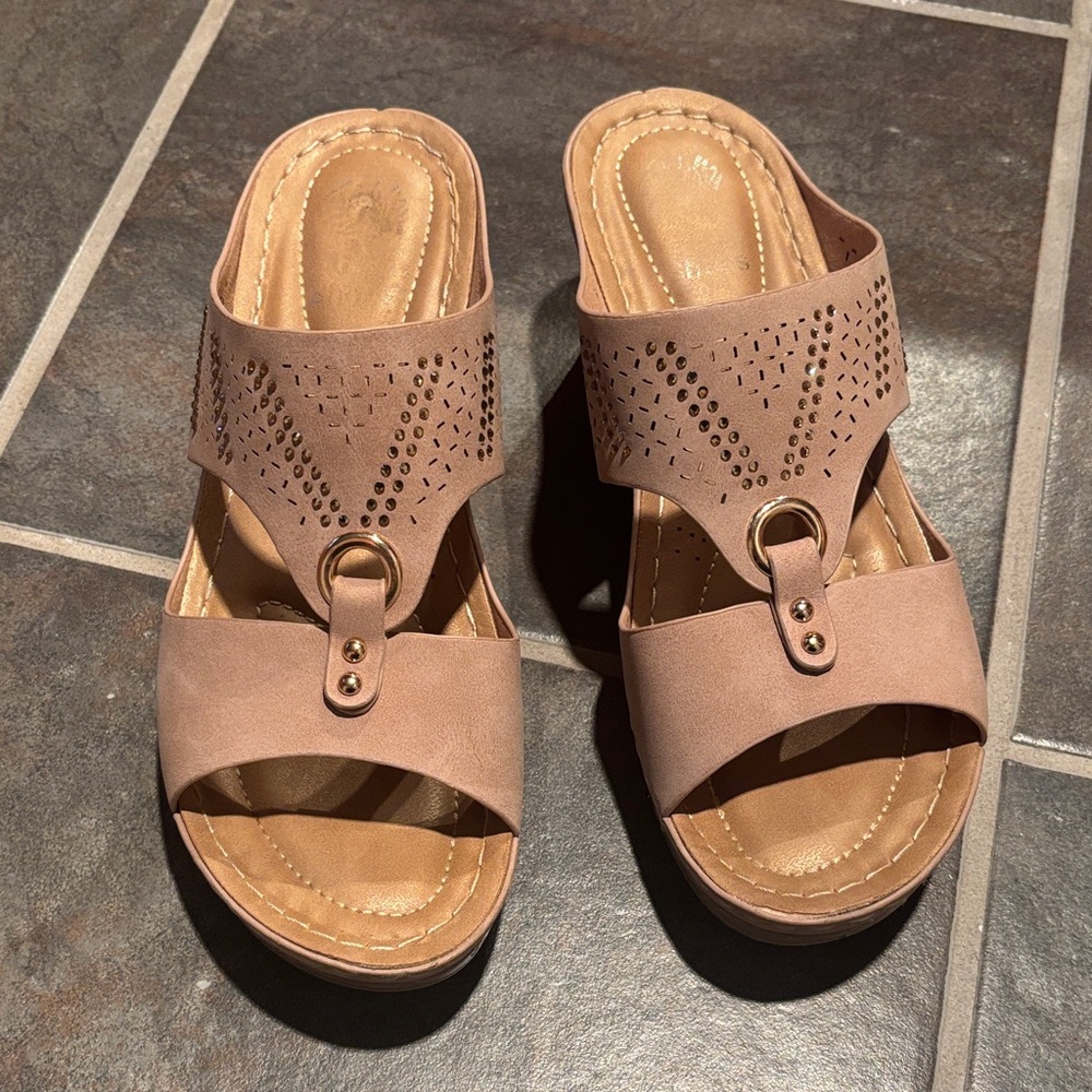 Women's Tan Slip-On Sandals